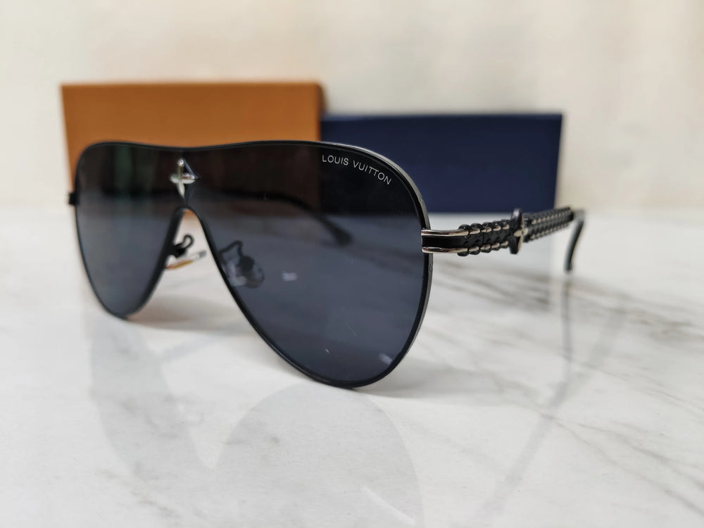 LOUIS VUITTON 382 LUXURY BLACK METAL SHADES