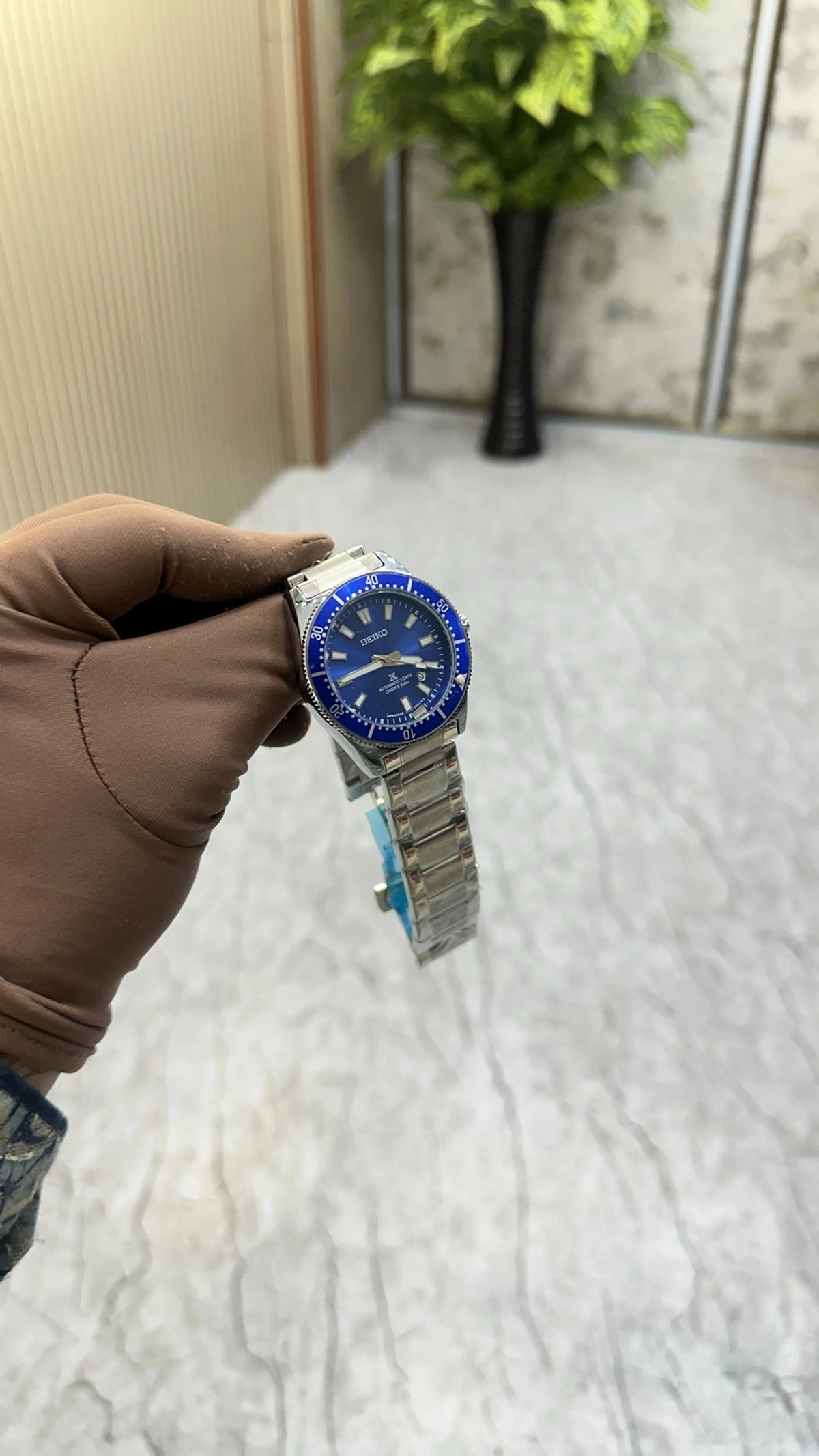 Seiko Prospex Store Article Premium W308 Open back automatic movement