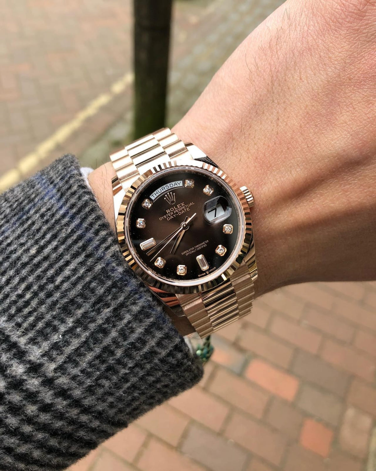 Rol_ex Presi_dent Day_Date Rose Gold Chocolate Diamond Dial Mens Watch Luxury Edition Premium Quality theroyaltime.in