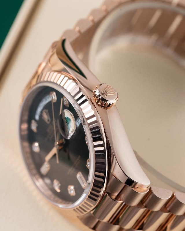 Rol_ex Presi_dent Day_Date Rose Gold Chocolate Diamond Dial Mens Watch Luxury Edition Premium Quality theroyaltime.in