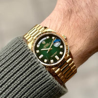 Rol_ex Presi_dent Day_Date Yellow Gold Green Diamond Dial Mens Watch Luxury Edition Premium Quality theroyaltime.in