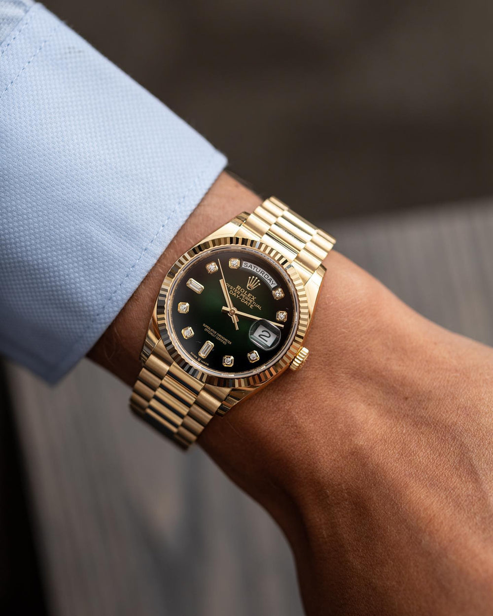 Rol_ex Presi_dent Day_Date Yellow Gold Green Diamond Dial Mens Watch Luxury Edition Premium Quality theroyaltime.in