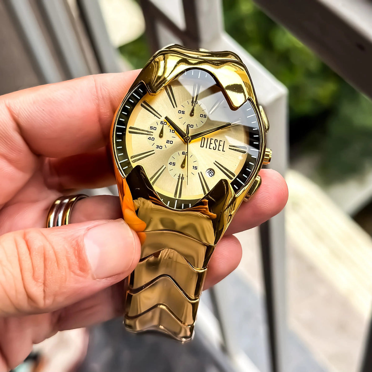Diesee_l Mercurial Chronograph Yellow Gold Snake Edition Premium Quality Luxury Watch For Men theroyaltime.in
