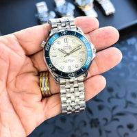 0MEGA_AUTO_SILVER_WHITE