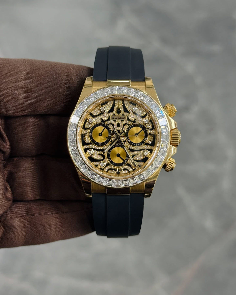 Ro*ex Eye Of The Tiger Gold Dial Silicon Belt Edition Premium Quality Luxury Watch theroyaltime.in